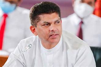 முன்னாள் இராஜாங்க அமைச்சர் லொஹான் ரத்வத்தே கைது