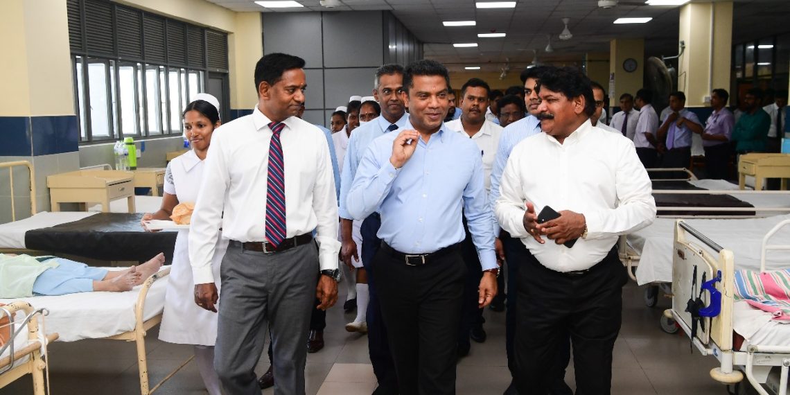 யாழ் போதனா வைத்தியசாலைக்கு அமைச்சர் நளிந்த ஜயதிஸ்ஸ விஜயம்