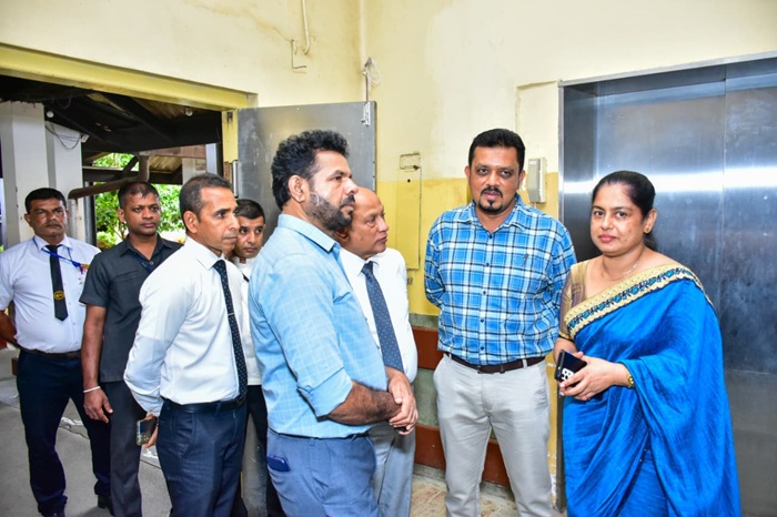 குளியாப்பிட்டியவில் விபத்தில் காயமடைந்த மாணவர்களை பார்வையிட்ட பிரதியமைச்சர்கள்