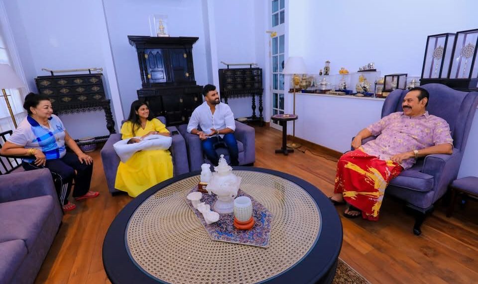 மஹிந்தவை சந்தித்த திசர