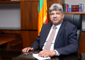 காணாமல் போனோர் தொடர்பில் கதைக்க ஜெனீவா  செல்லும் அமைச்சர் ஹர்ஷ நாணயக்கார