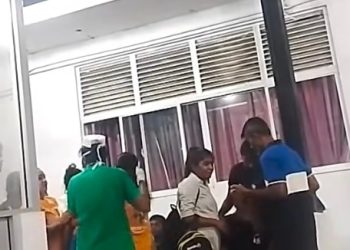 தானசாலை வரிசையின் மீது மோதிய கெப் ரக வாகனம்