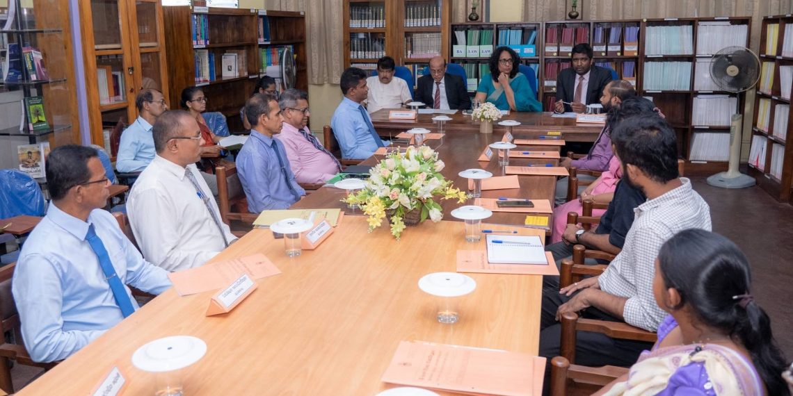 திறந்த பல்கலைக்கழகத்தின் குருநாகல் கிளை அதிகாரிகளுடன் பிரதமர் கலந்துரையாடல்