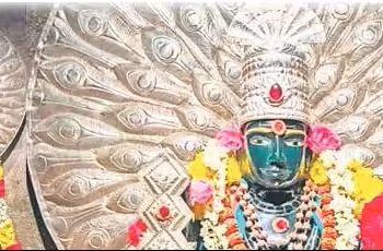 இந்தியாவில்  நடுபழனி மரகத முருகர் சிலை  திருட்டு